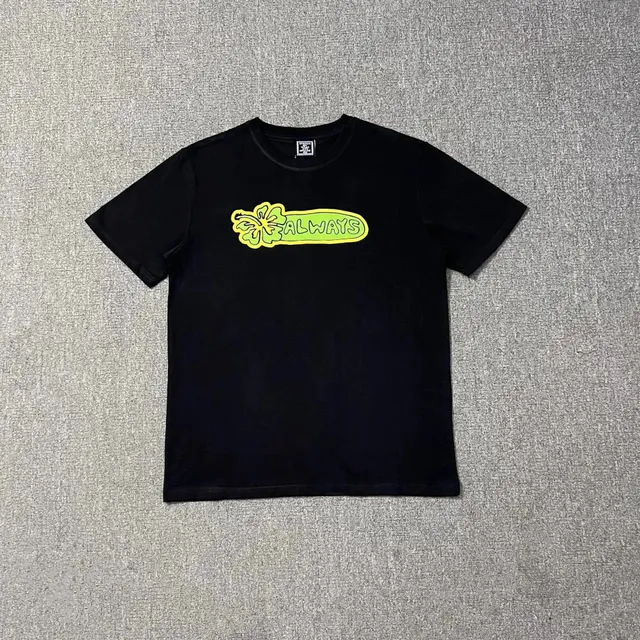Off-White T-Shirt Hibiscus Always
