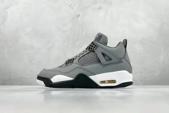 Air Jordan 4