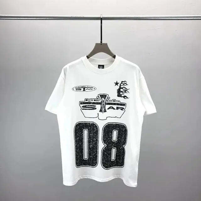 22白色