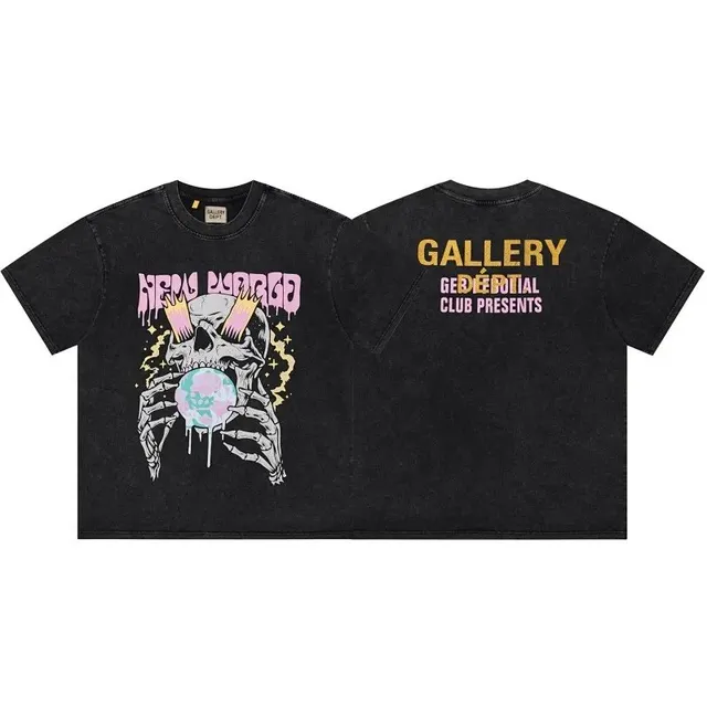Gallery Dept. Graphic Tee Skull and Globe Print