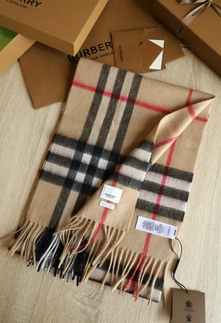 Burberry Classic Check Scarf Iconic Nova Check