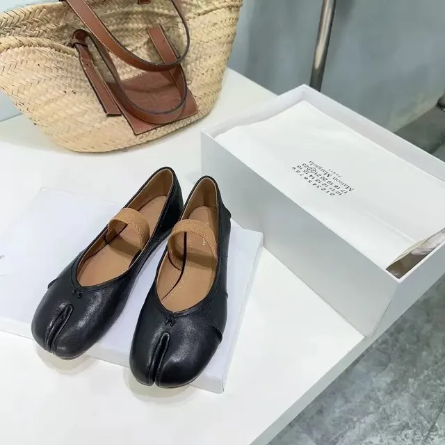 Maison Margiela Tabi Loafer Black Leather