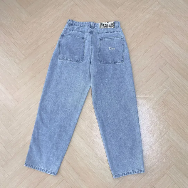 Dime Straight Fit Jeans Light Wash