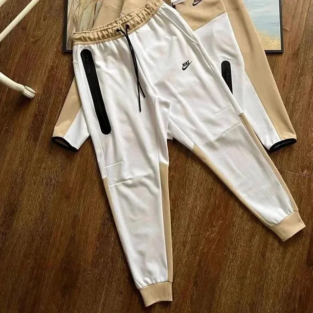 Nike Tech Fleece Joggers White/Beige