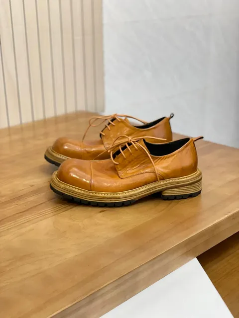 Cap-Toe Derby Polished Tan