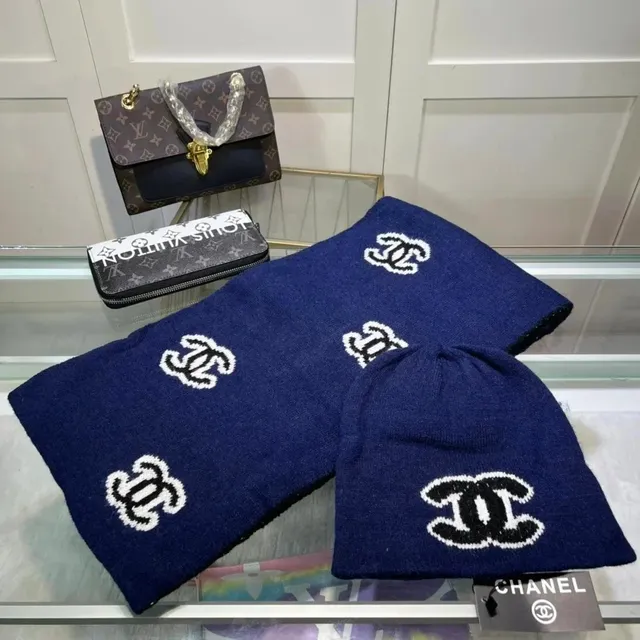 Chanel CC Logo Knit Set Navy with White CC