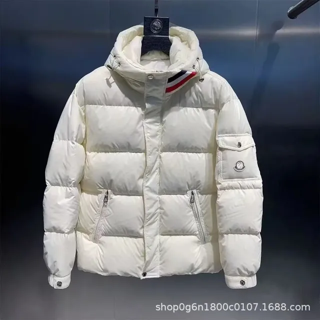 三色领口白色