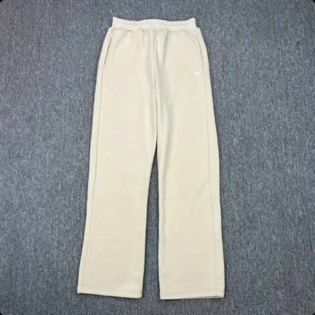 Apricot [trousers]