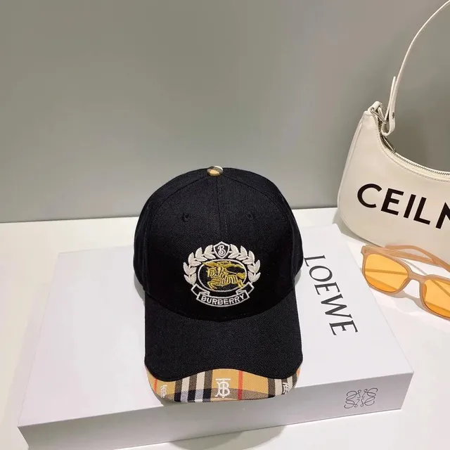 Burberry Baseball Cap Equestrian Knight Logo