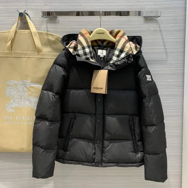 Burberry Puffer Jacket Check Hood