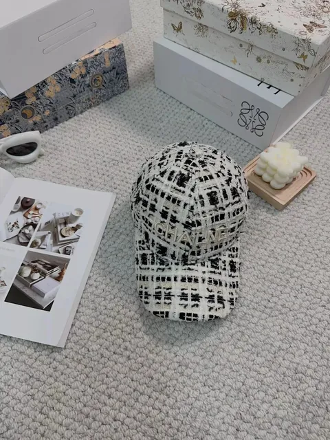 Chanel Tweed Cap Tweed Logo Cap