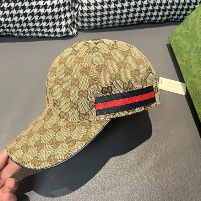 Gucci Baseball Cap GG Supreme with Web Stripe