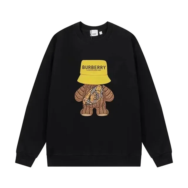 Burberry Graphic Sweatshirt Bear with Bucket Hat Print