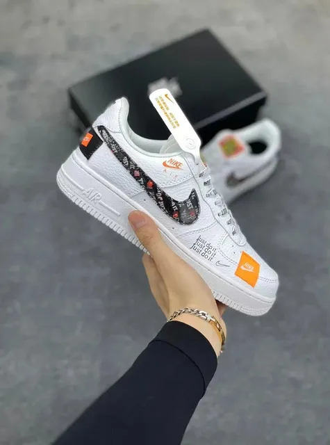 Nike × Off-White Air Force 1 Low