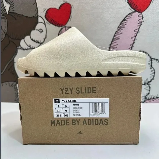 Yeezy Slide Bone