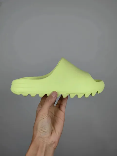 Yeezy Slide Lime