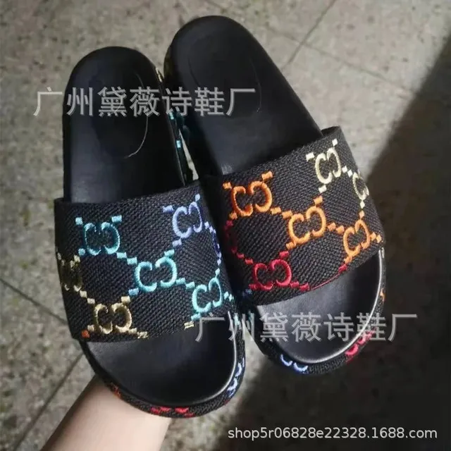 刺绣黑色