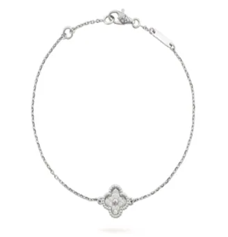 Van Cleef & Arpels Alhambra Bracelet Four-Leaf Clover with Diamonds