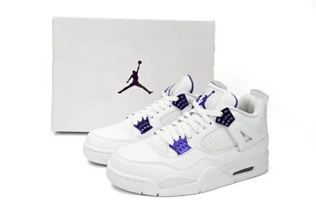 Air Jordan 4 Metallic Purple