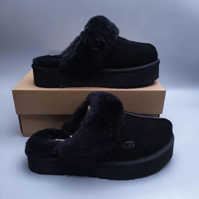 UGG Fluff Platform Slipper