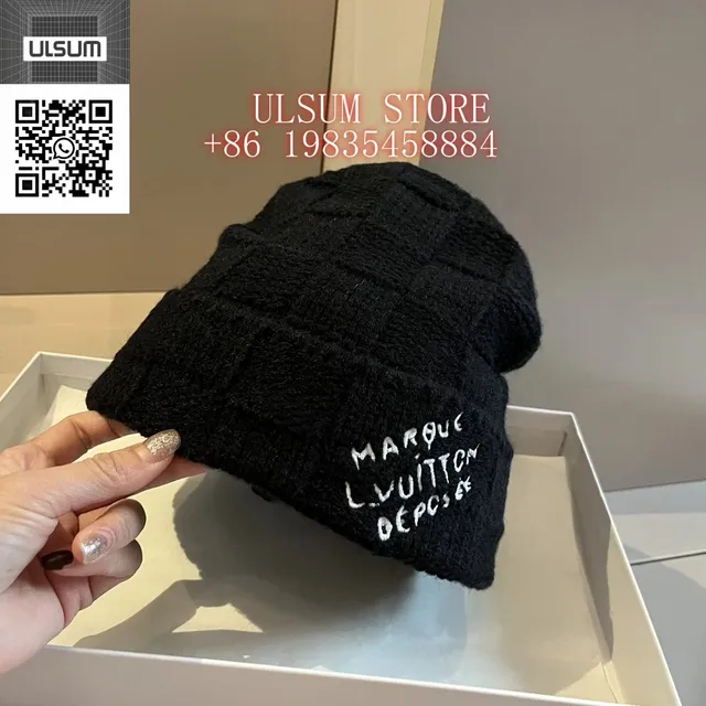 Louis Vuitton Knit Beanie Marque L.VUITTON Déposé Embroidery