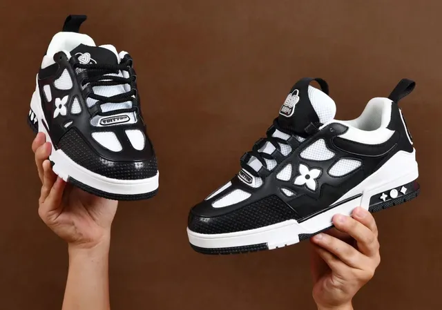 Louis Vuitton LV Trainer Monogram Flower