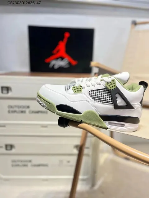Air Jordan 4 Military Green
