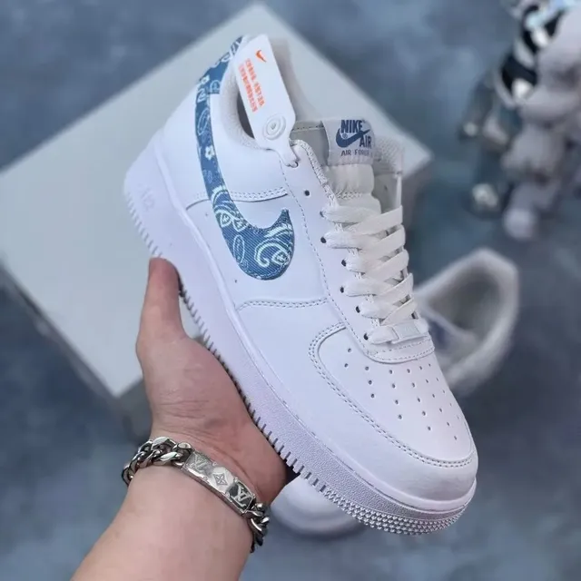 23