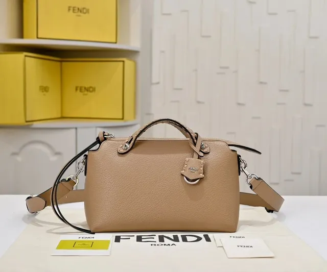 Fendi Baguette Peekaboo Mini