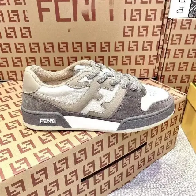 FENDI sneaker
