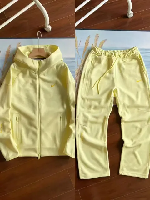 Nike Hooded Jacket and Joggers Set