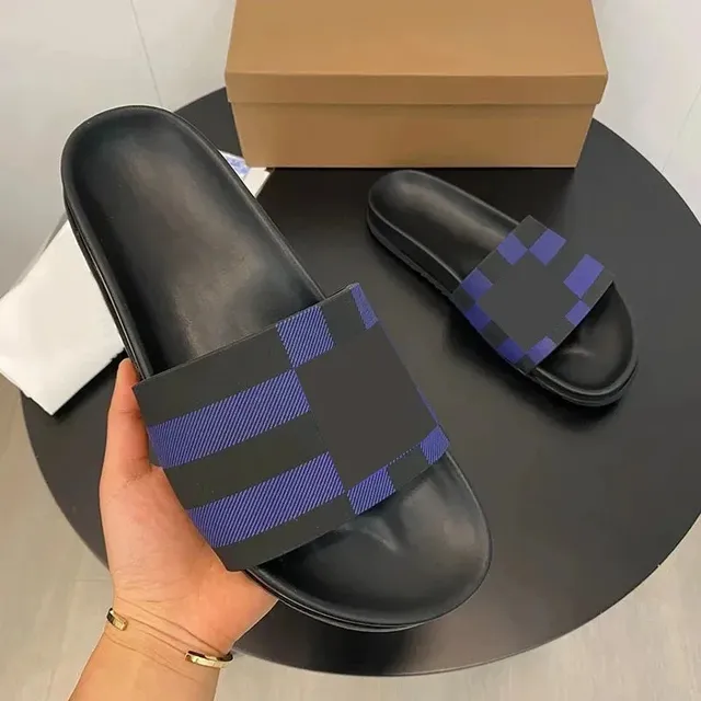 Burberry Check Slide Nova Check