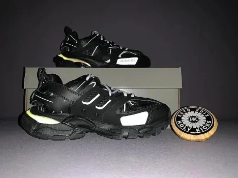 Balenciaga Triple S