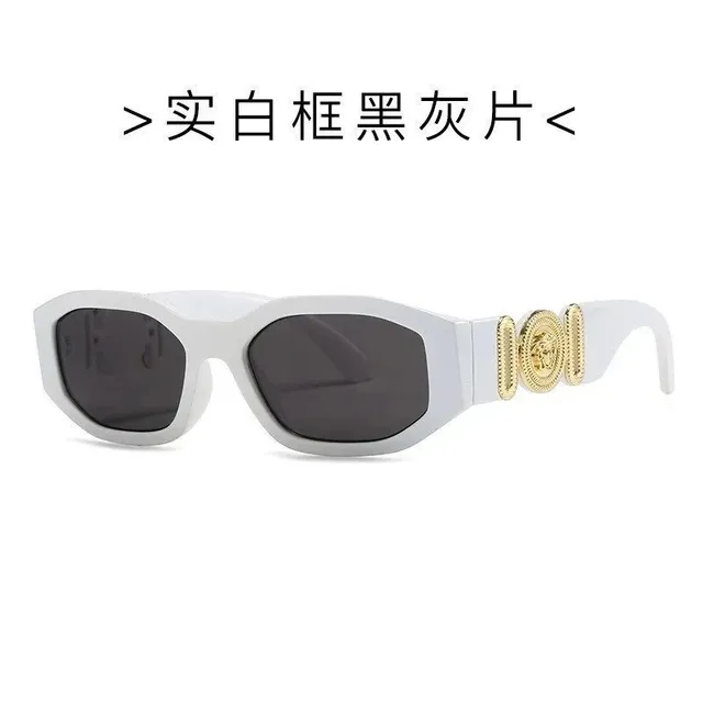 实白框黑灰片