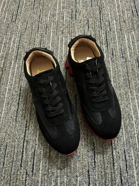 Christian Louboutin Louis Junior Spikes