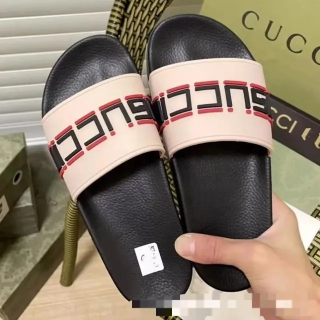 Gucci Slide Sandal GG Logo Strap