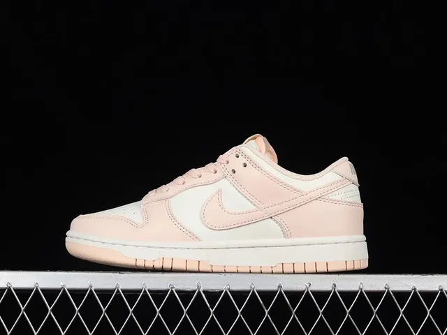 Nike Dunk Low Pale Pink