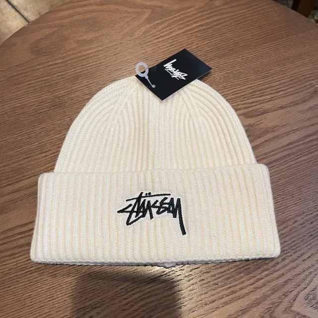 Stüssy Ribbed Beanie Embroidered Logo