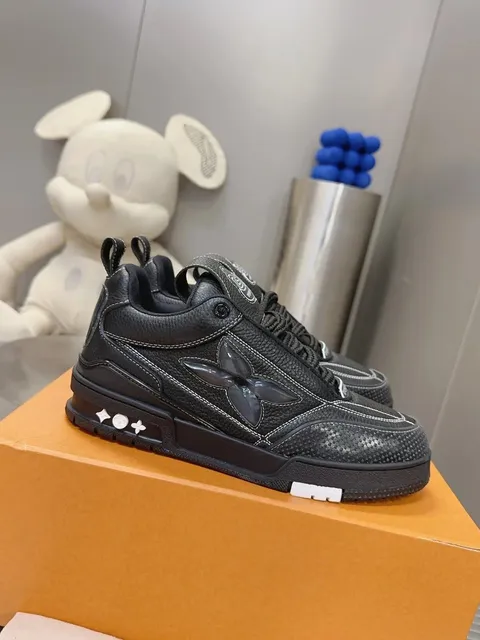 Louis Vuitton LV Trainer Monogram Flower