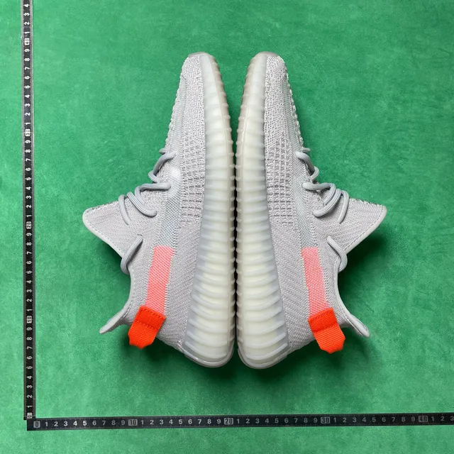 Yeezy Boost 350 V2 Zebra