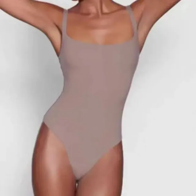 SKIMS Bodysuit Sculpting