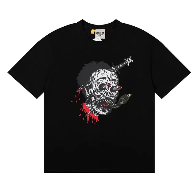 Gallery Dept. Graphic Tee Skull and Dagger Print