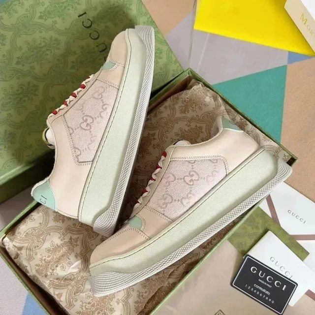 Gucci GG Marmont Sneaker GG Web Detail