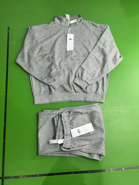 Alo Yoga Half-Zip Sweatshirt and Joggers Set Heather Grey