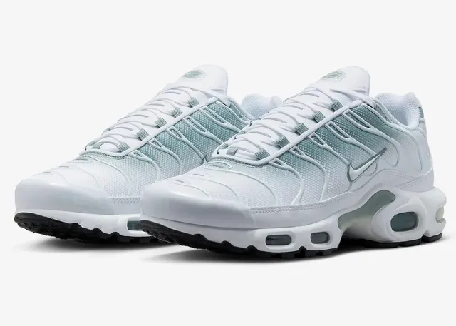 Nike Air Max Plus Triple White
