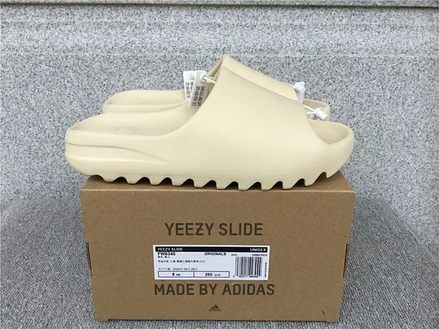 Yeezy Slide Bone