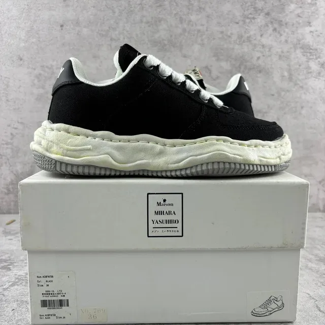 Maison Mihara Yasuhiro Black/White