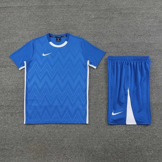 Nike Training Set Zigzag Pattern