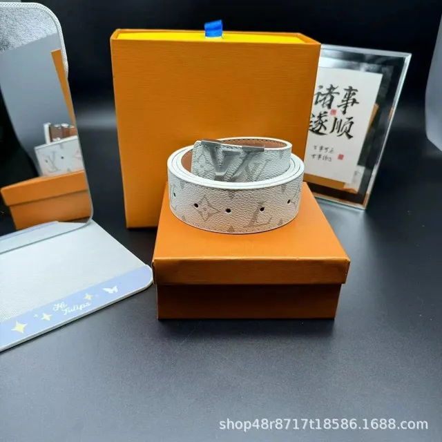 纯白花 银扣