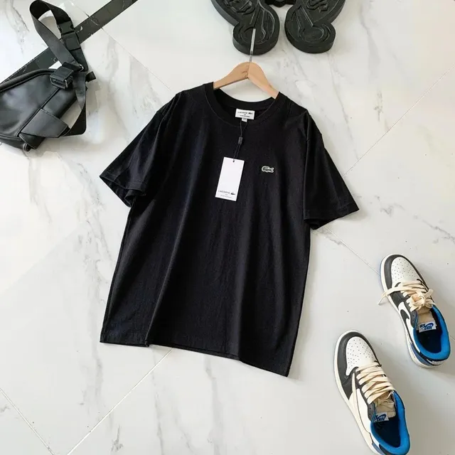 黑色 Black